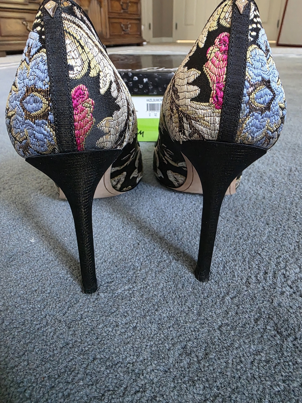 Sam Edelman Hazel Black Floral Jacquard Pointed-Toe Pumps - Black/Multi - Picture 6 of 9